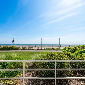 Hotel Country & By Radisson, Virginia Oceanfront , Va, Virginia Beach