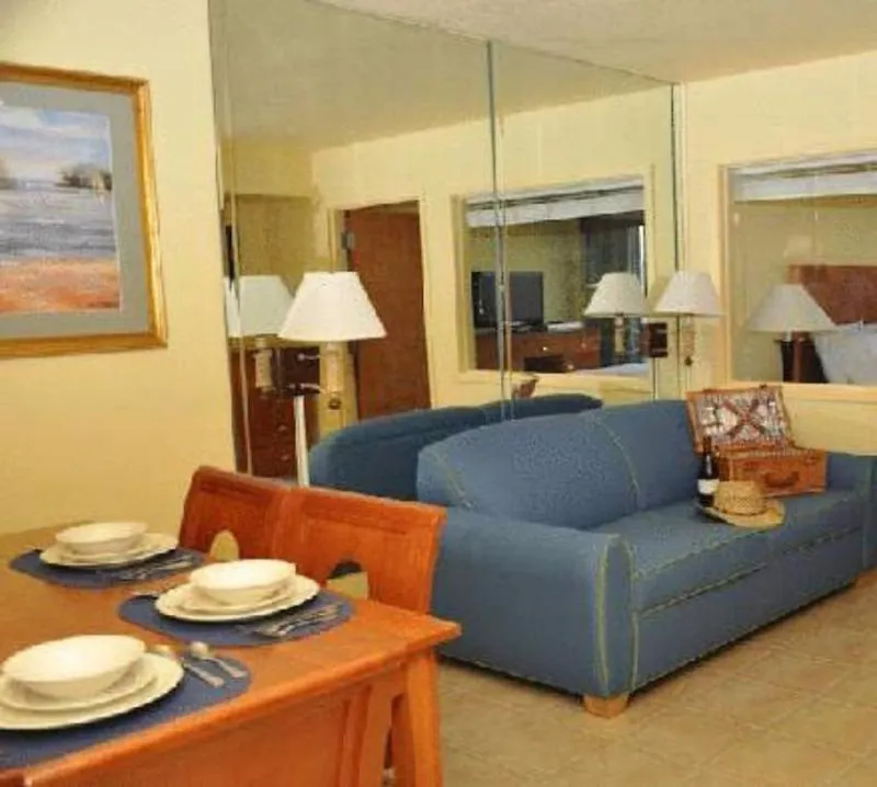 Semesteranläggning (resort) Ocean Sands Resort, Oceanfront, Virginia Beach By Vacatia
