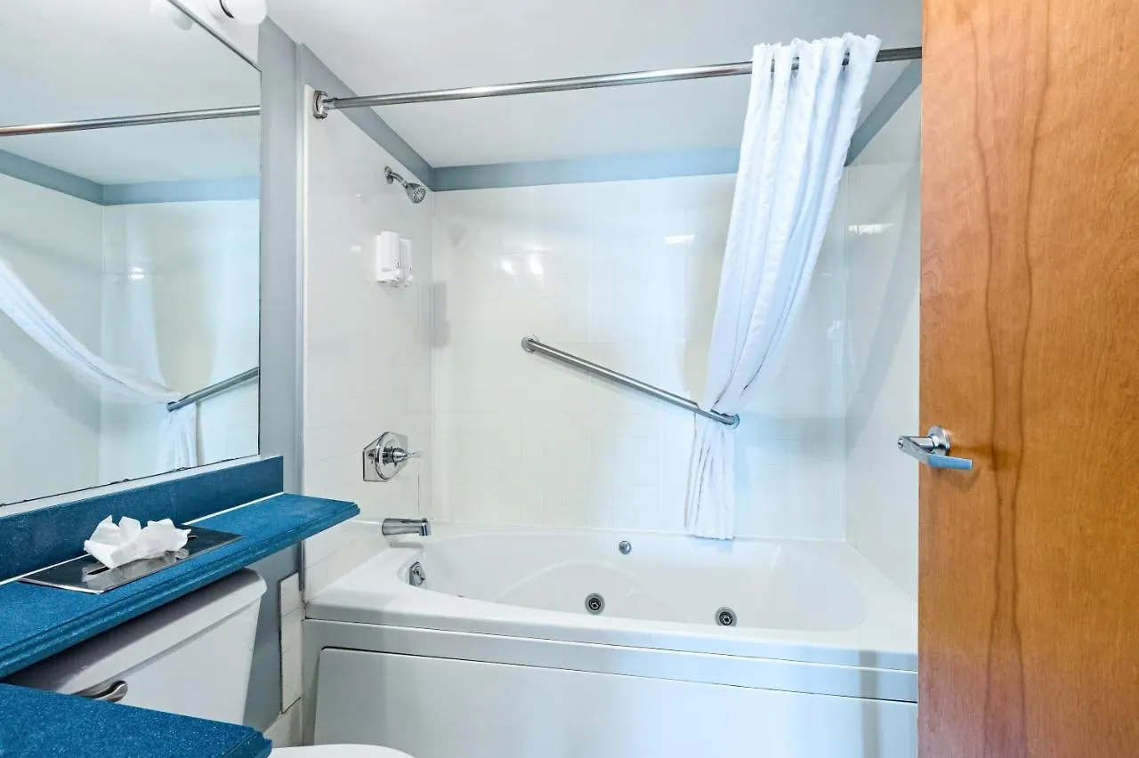 Ocean Sands Resort, Oceanfront, Virginia Beach By Vacatia Resort