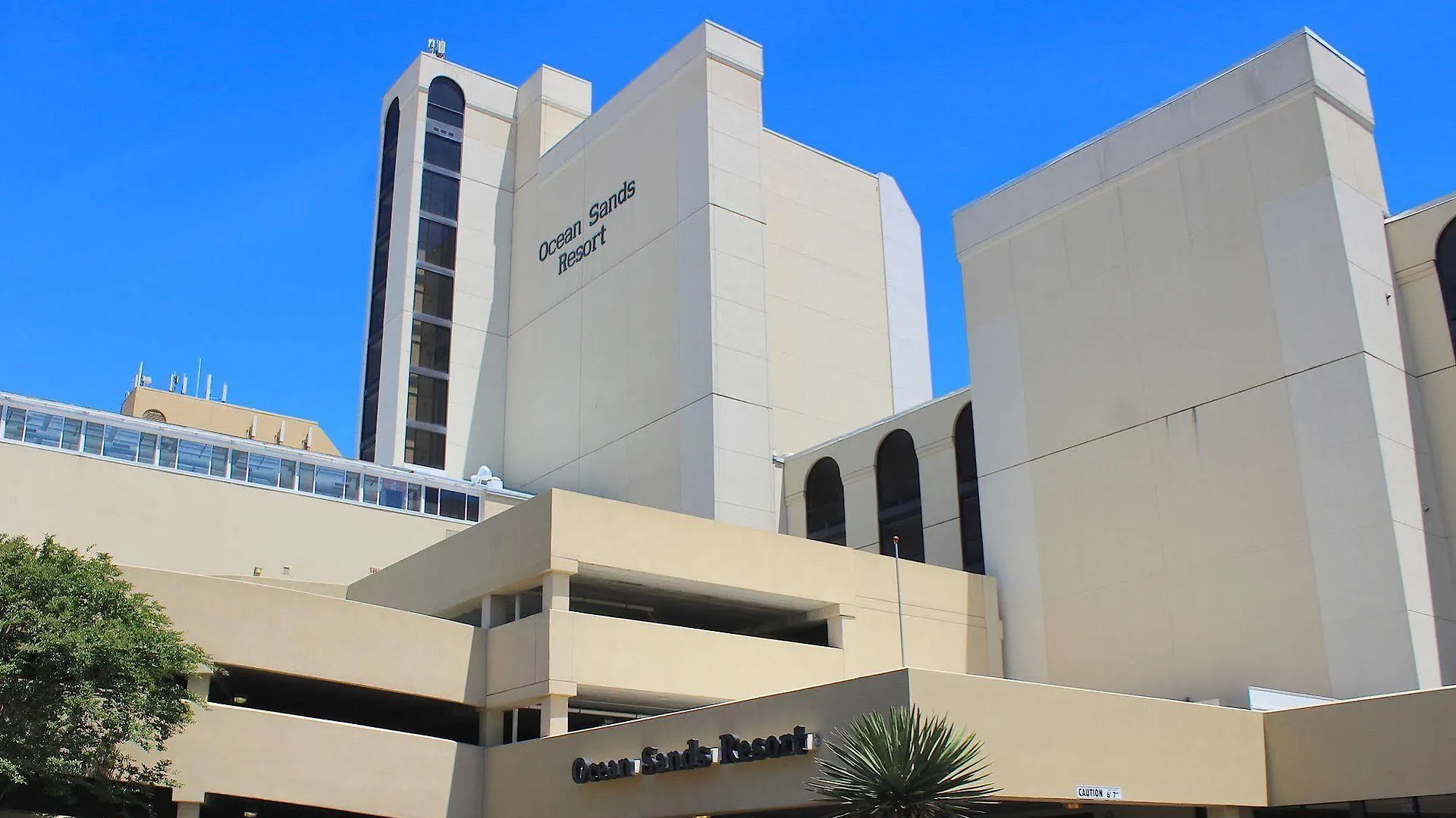 Resort Ocean Sands Resort, Oceanfront, Virginia Beach By Vacatia